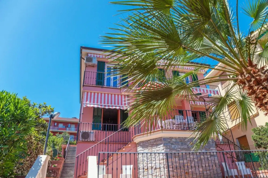 Villa Magnolia Costarainera