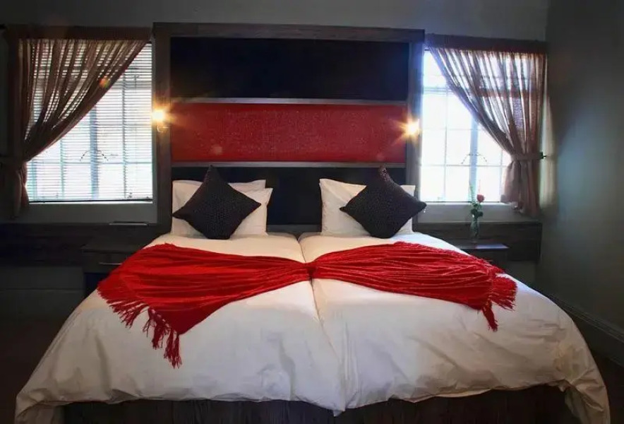 Lions View Villa, Kwantu Game Reserve