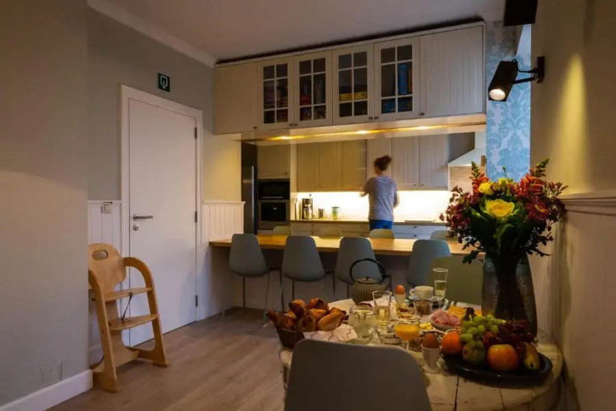 Place to Bee (Kamers)