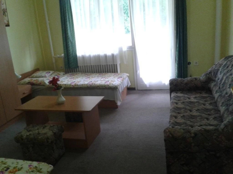 Platán Apartmanház