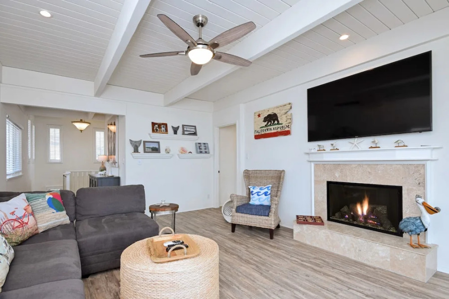 6694 Breakers Way Home 4 Bedrooms 2 Bathrooms Home