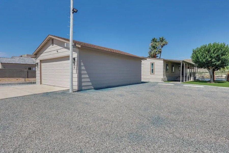 Colorado River Retreat: Bullhead City Home w/ Deck