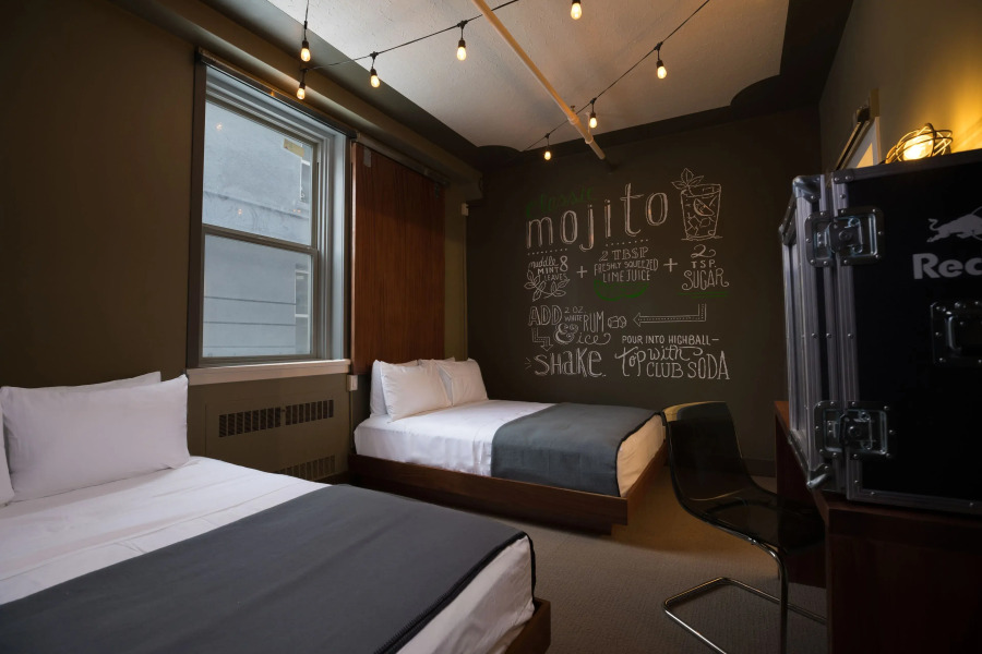 Crash Hotel Downtown Edmonton