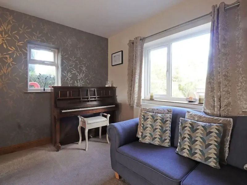 Luxury Holiday Home In Alsop-En-Le-Dale With Garden