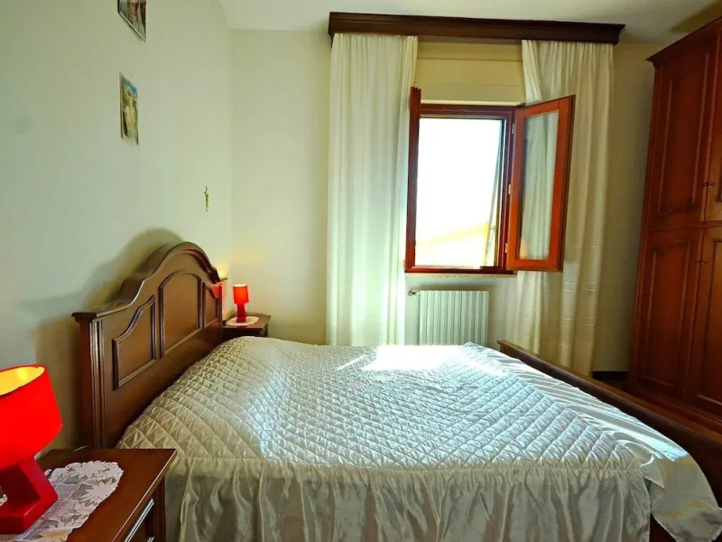 Sunlit Home With Pool