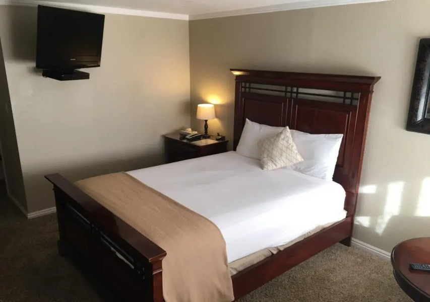 Mountain Ridge Cabins and Lodging