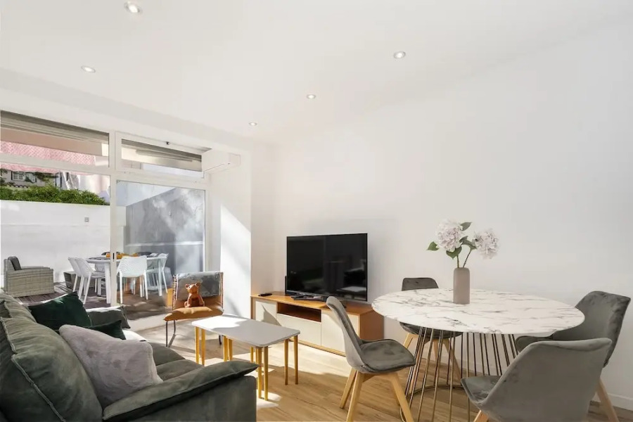 Suburban Serenity Family Home With Pool