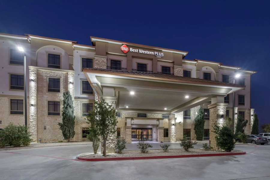 Best Western Plus Midland Suites