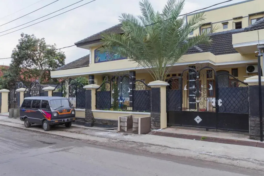 The Arsy Syariah Guest House