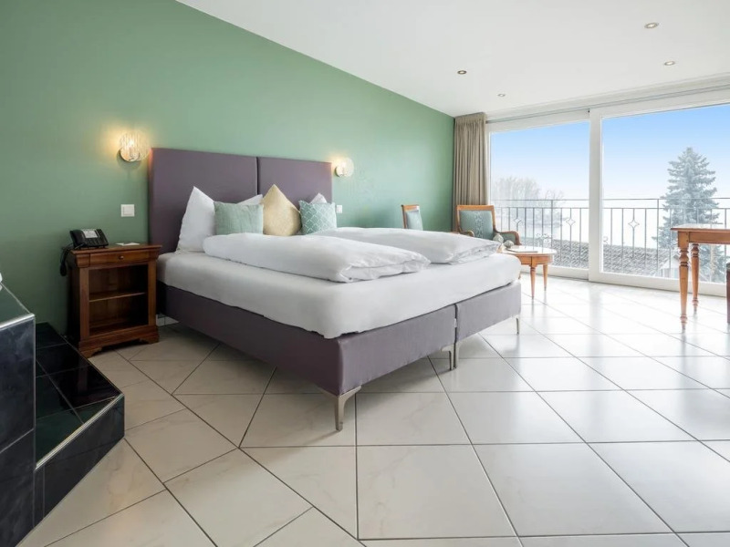 Swiss-Chalet Merlischachen - Romantik Schloss-Hotel am See