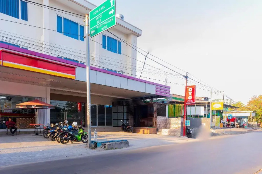 OYO 1977 Harvest Residence