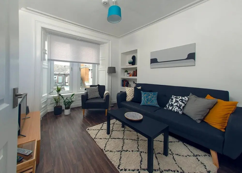 1 Bedroom Flat near Ocean in Center of Largs