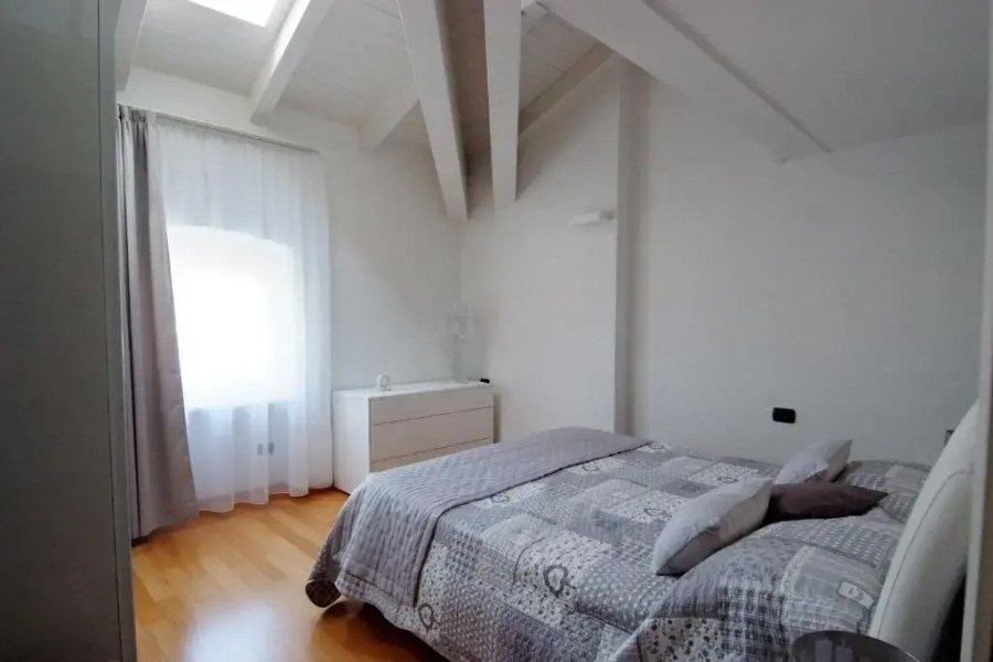 White Residence Apartment