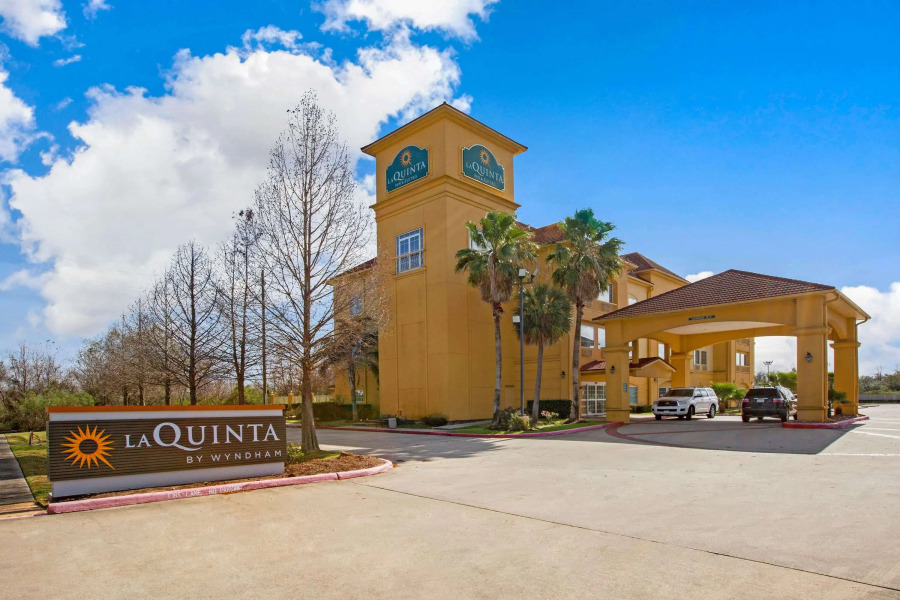 La Quinta Inn & Suites by Wyndham Pearland - Houston South