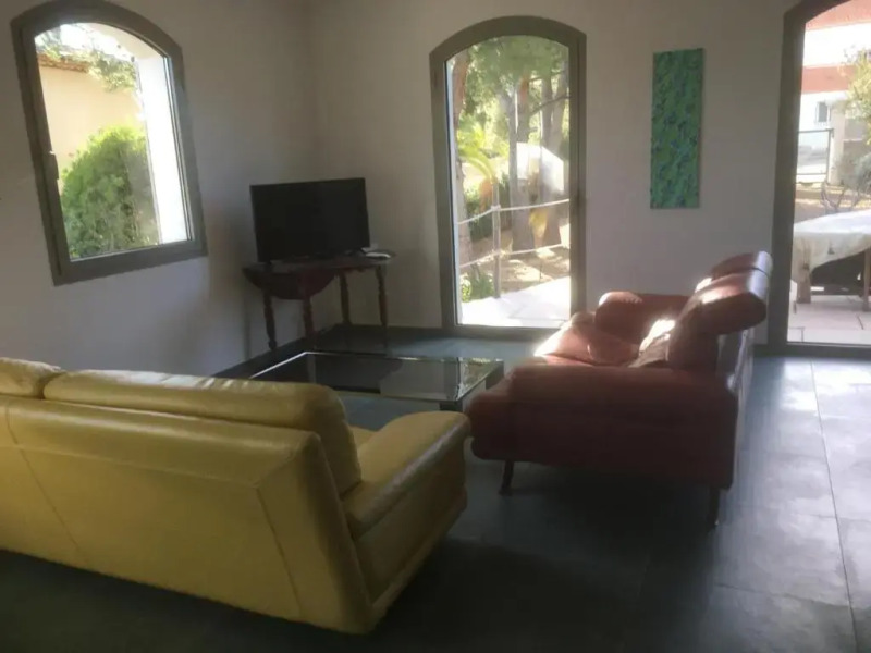 Maison neuve + piscine dans parc arboré proche mer