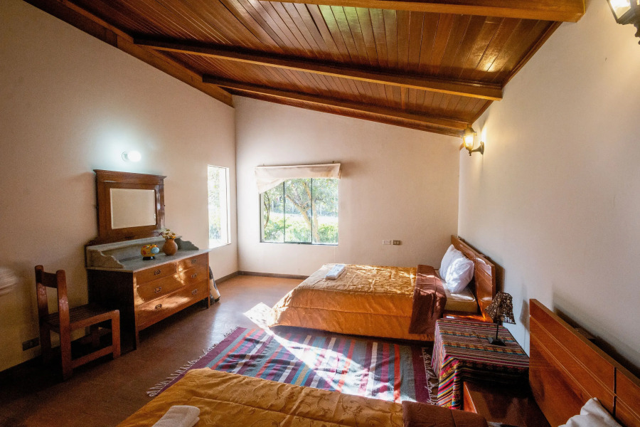 Yakumama Hostel y Restaurant