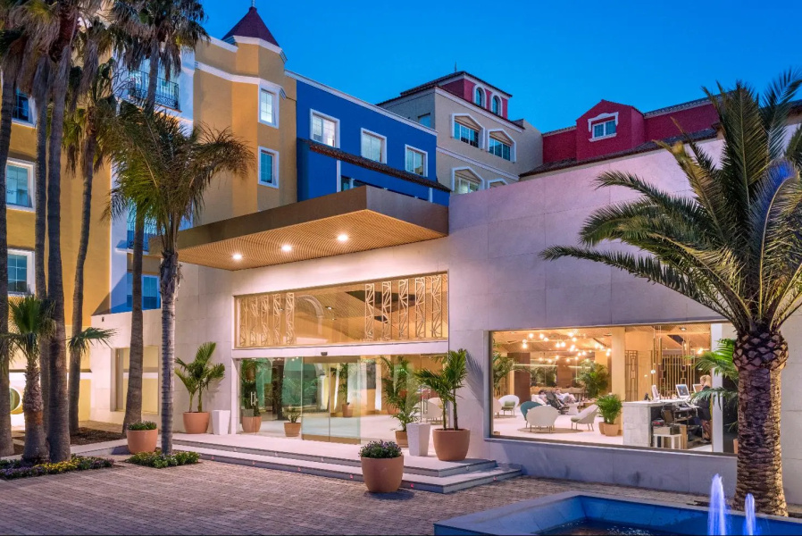 Mediterraneo Bay Hotel & Resort