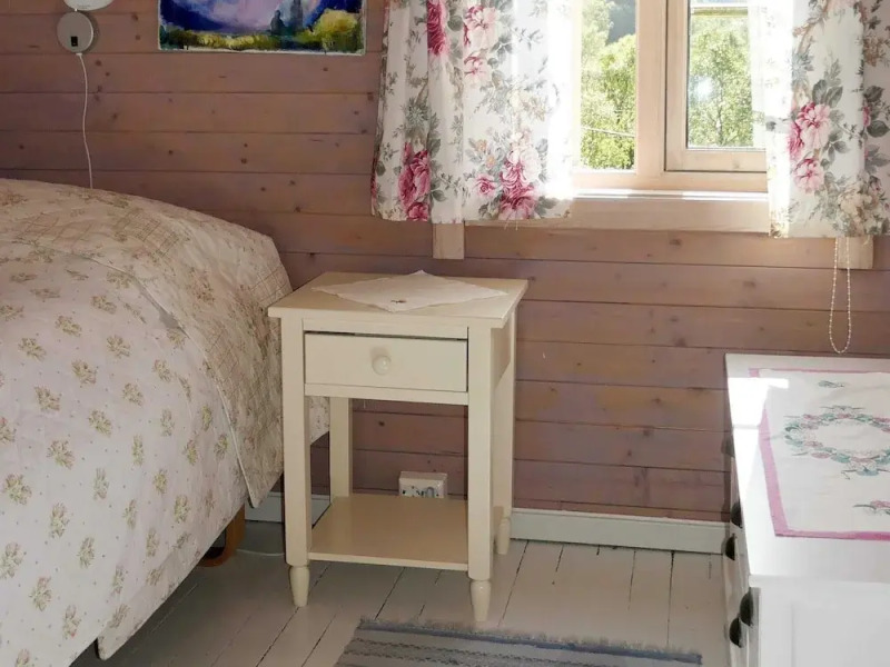 6 Person Holiday Home in Hennes