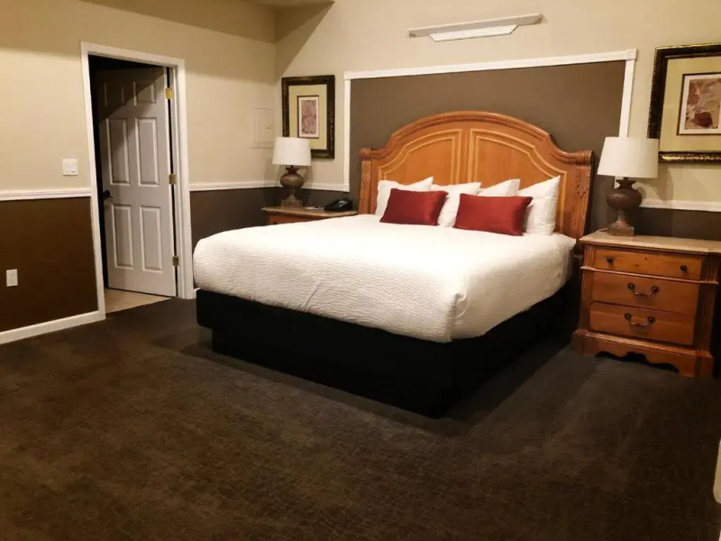 The Purple Orchid Wine Country Resort & Spa