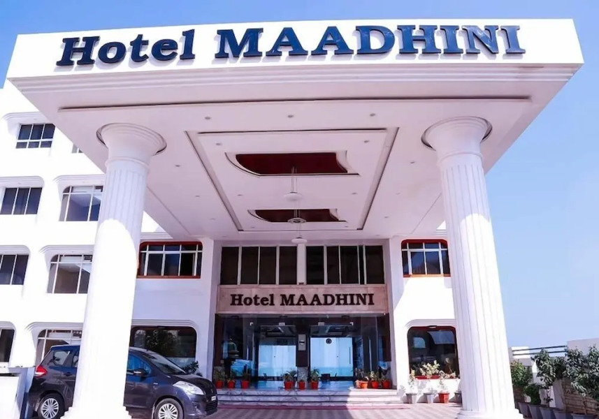Hotel Maadhini