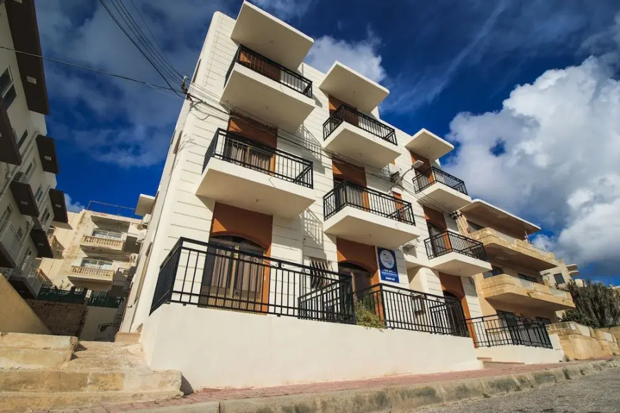 Dolman Complex Apartments