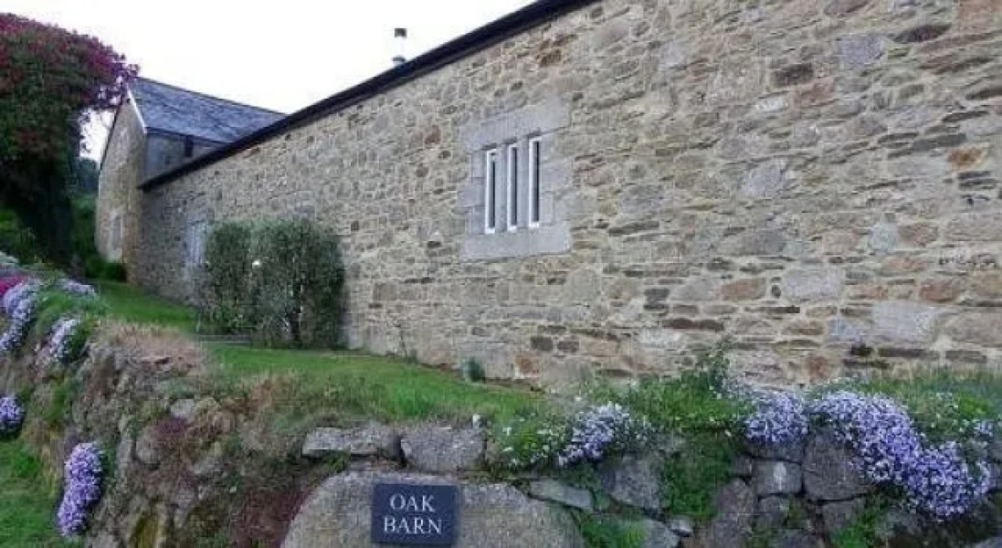 Oak Barn