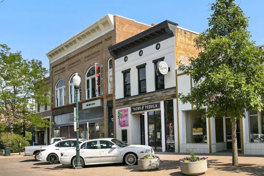 Charming Bungalow Next to UNC - Free Cruiser Bikes!