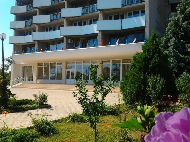 Гостиница Мирный курорт