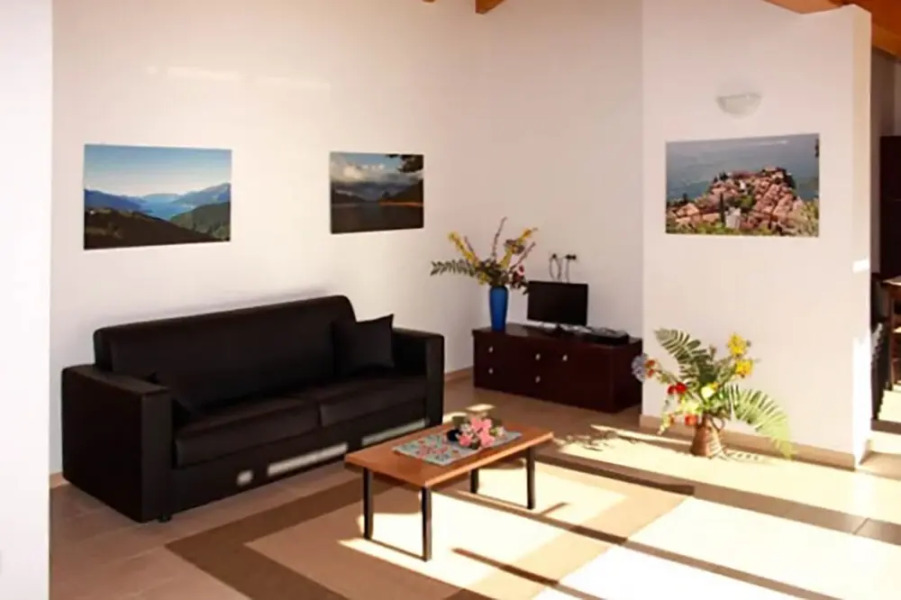 Big Apartment with View of Lake Como