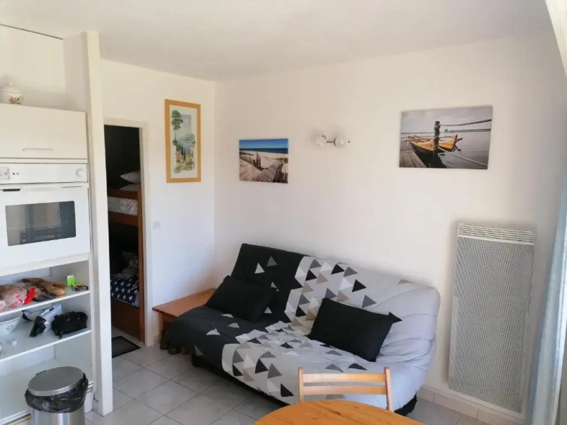 Appartement T2 cabine, capacité 4 personnes, à 600 m de la plage