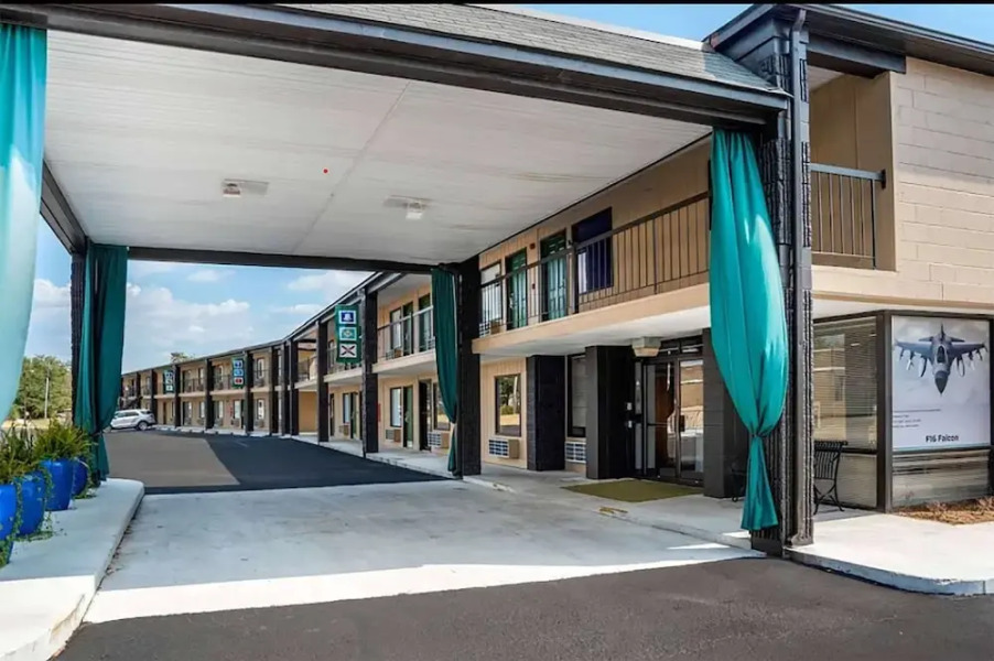 Econo Lodge Inn & Suites Fort Rucker