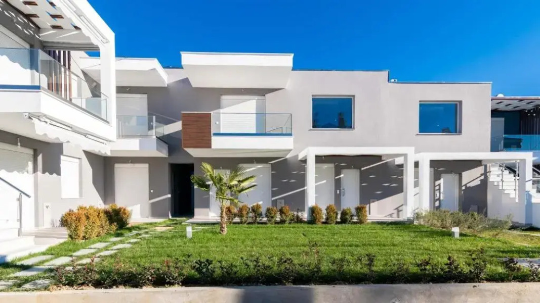 Ofrynio Luxury Apartment & Pool