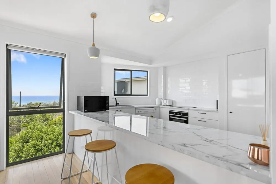 Stunning Beach Front Villa At Castaway Cove