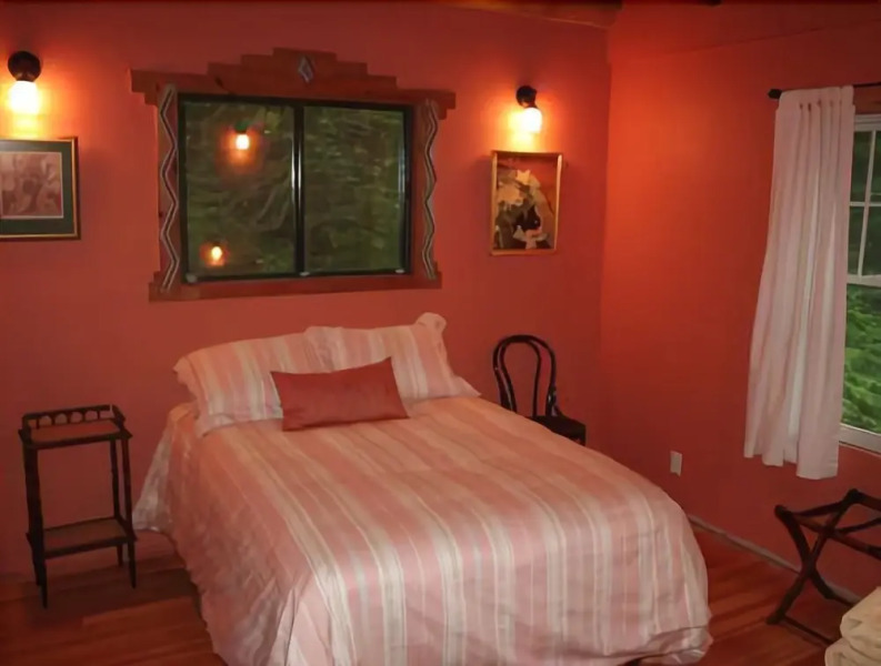 Gateway to Contention Cove - Four Bedroom Home