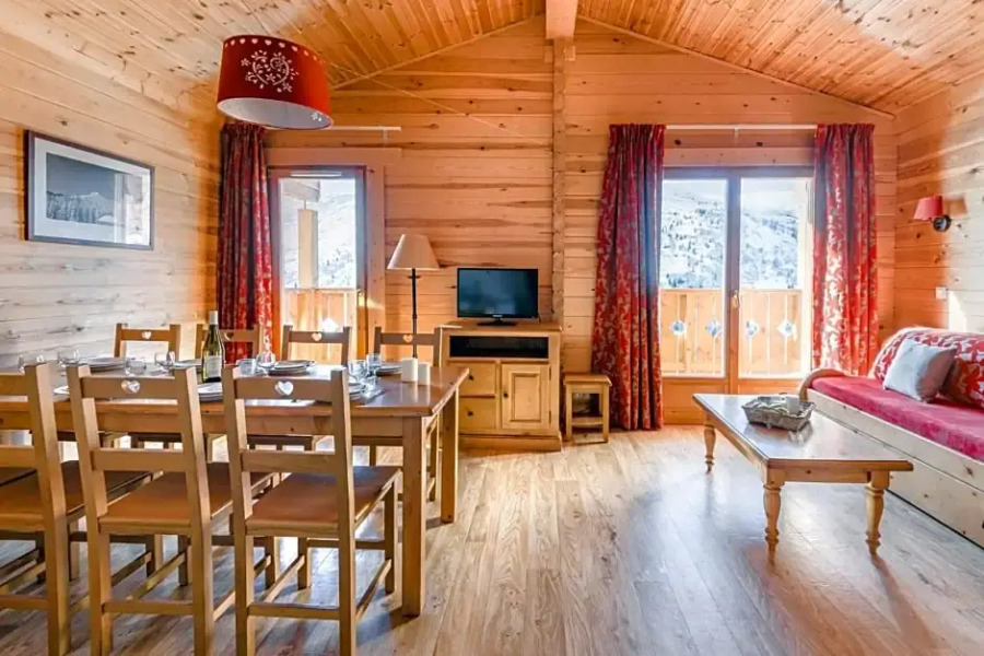 Skissim Select - Chalets Le Grand Panorama II 3* by Travelski