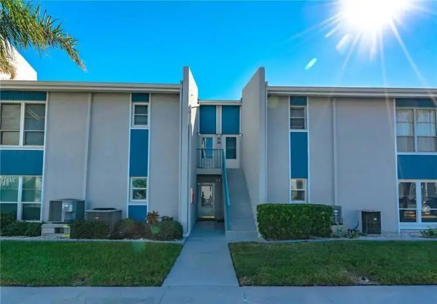 Madeira Beach Yacht Club 151h