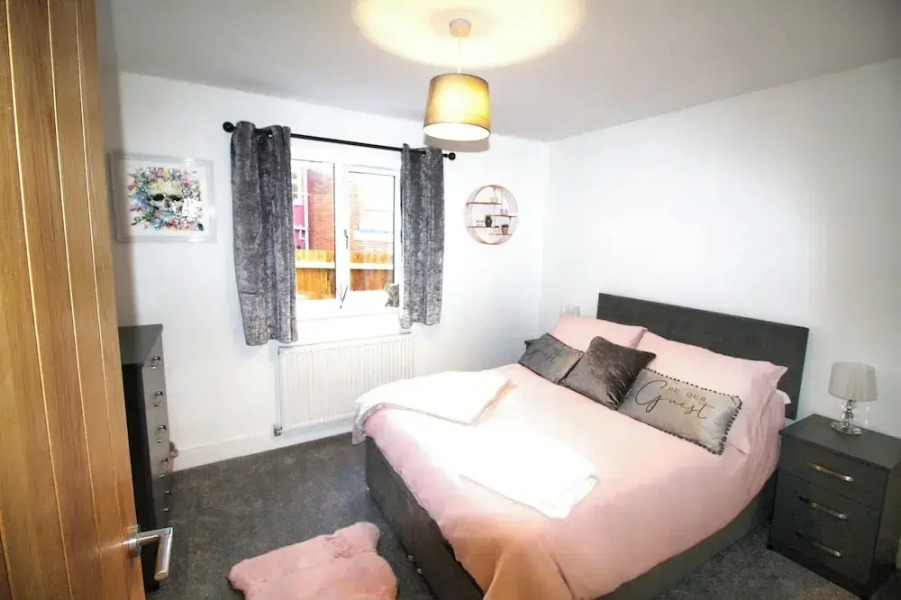 2 Bed Bungalow - Enclosed Garden - Wheel Chair Acc