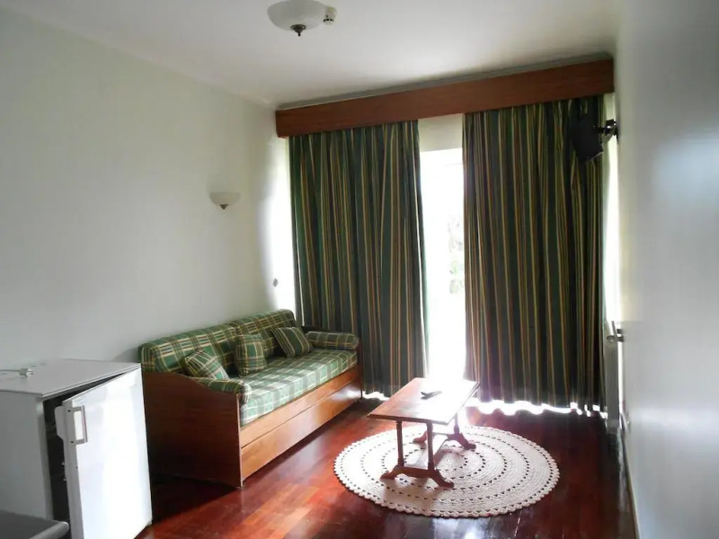 Vale de Azereiros Apartamentos