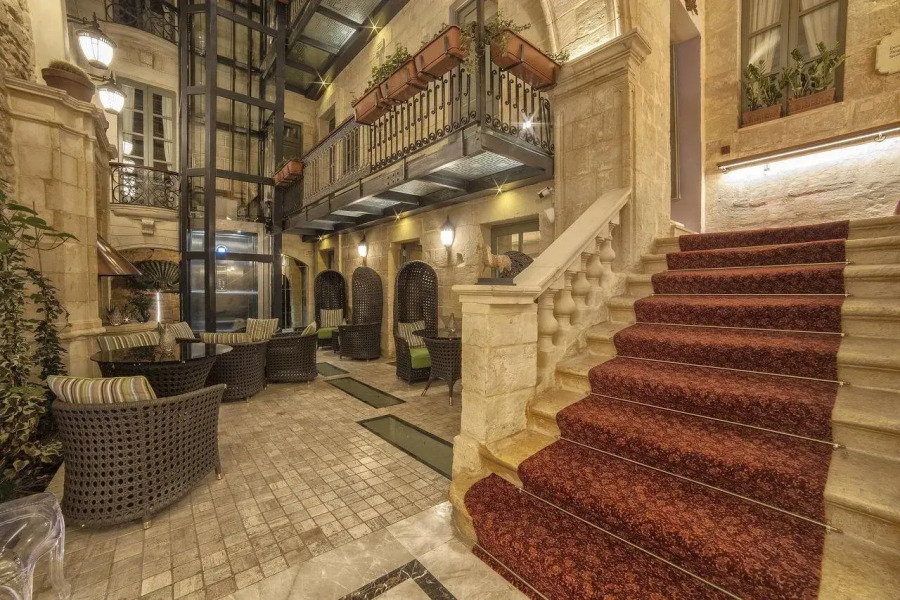 Palazzo Consiglia - IK Collection