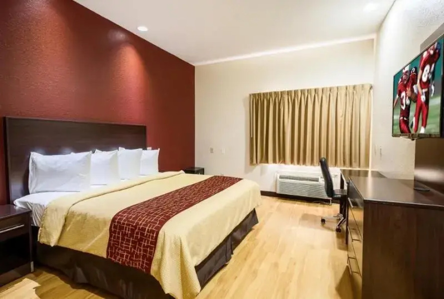 Red Roof Inn & Suites Ocala