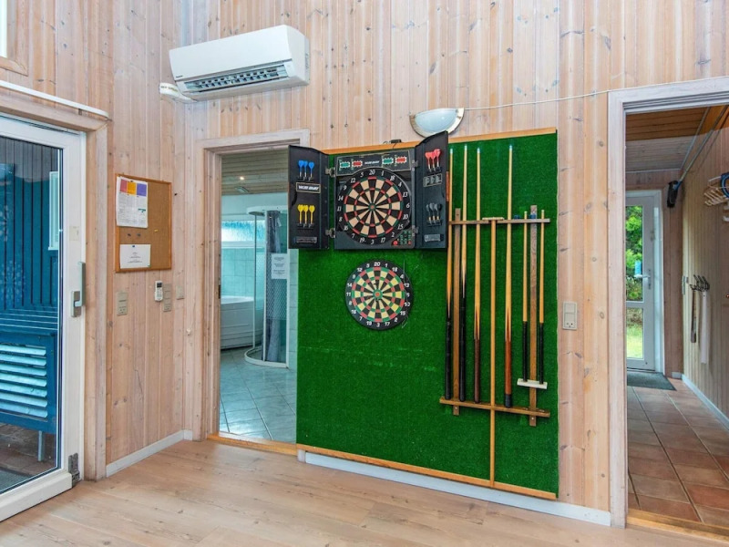 10 Person Holiday Home in Oksbol