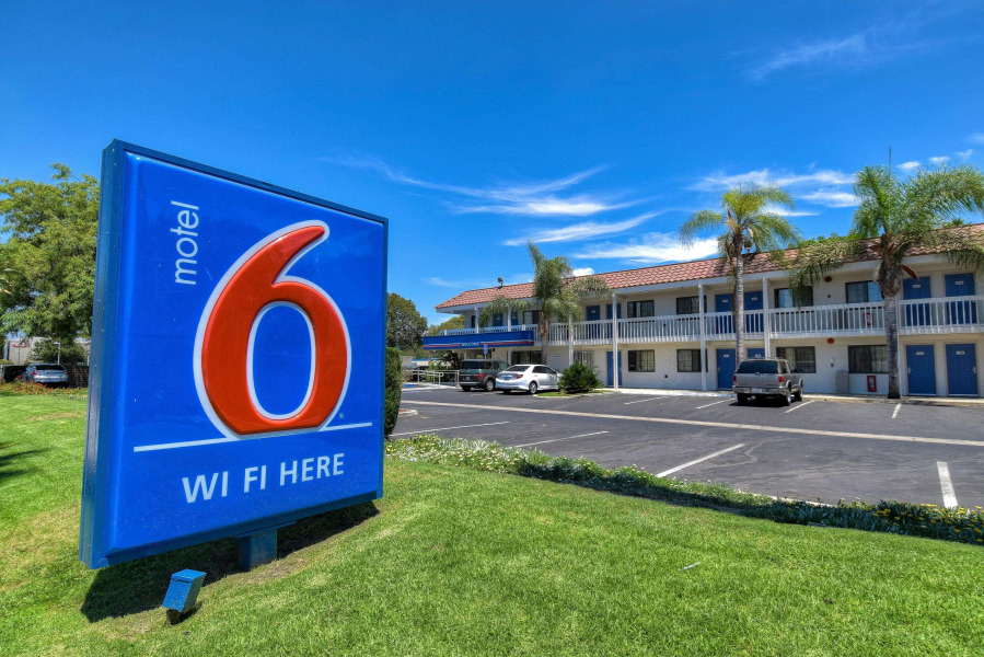 Motel 6 Pomona, CA - Los Angeles