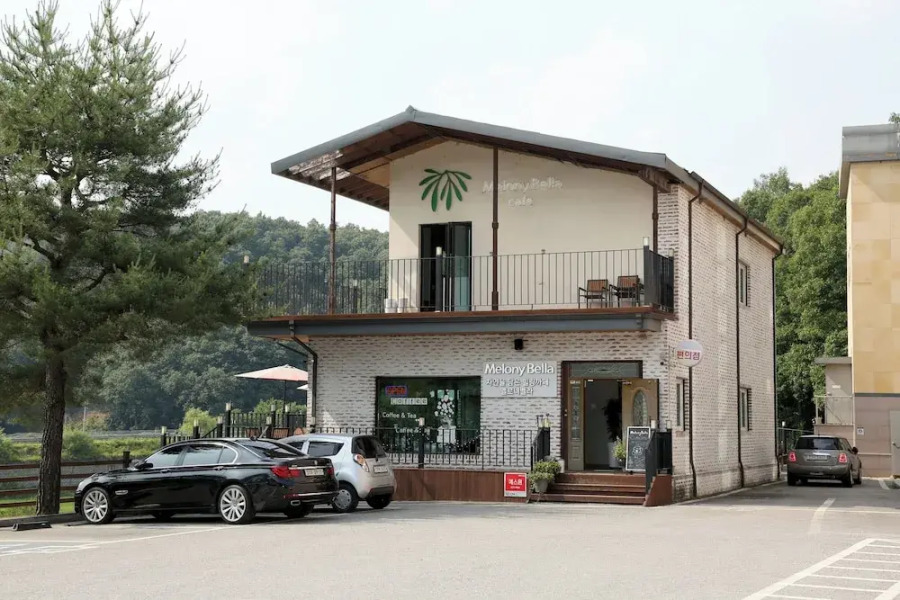 Mungang Sulfur Hot Springs