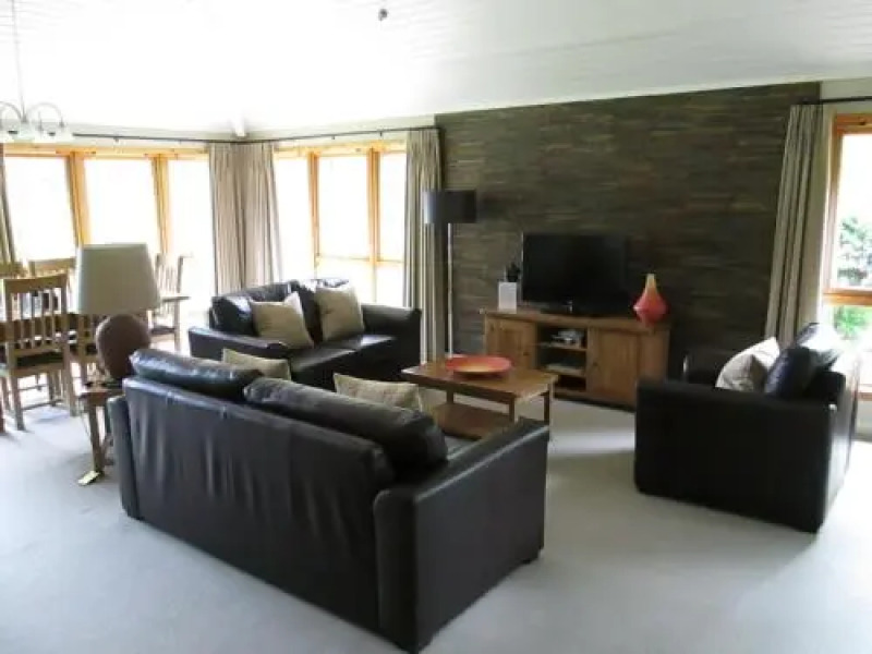 Cameron House Detached Bungalow L55