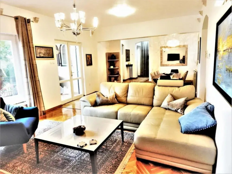 Villa Umag in Umag With 5 Bedrooms and 5 Bathrooms