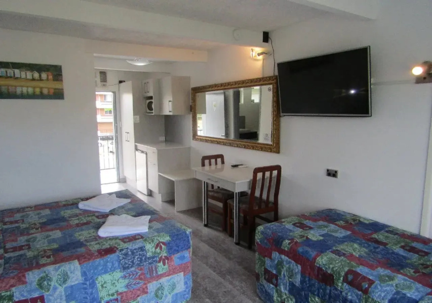 Le George Motel