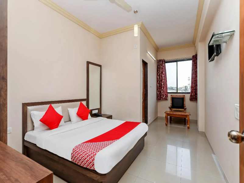 OYO 26603 Hotel Prakash International