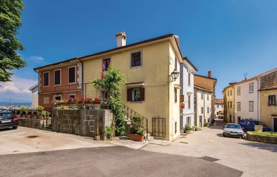 Amazing Home in Kastav With Wifi and 2 Bedrooms