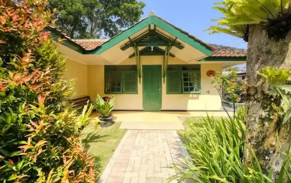 Villa Lotus 5BR Rumah Gadog