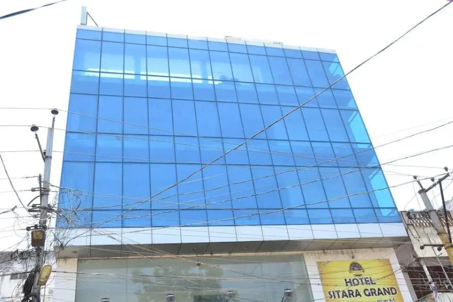 Hotel Sitara Grand